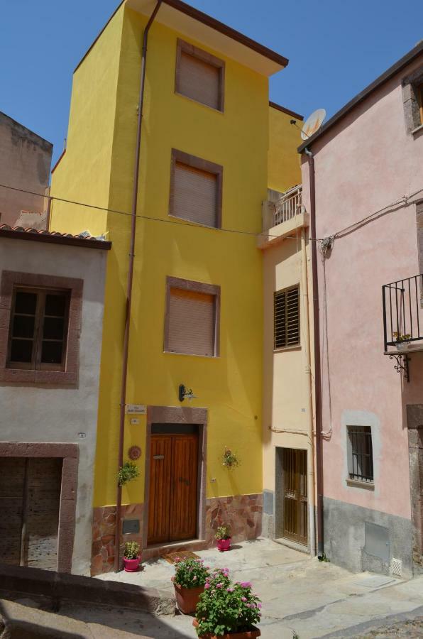 La Casa Di Angelo Hotel Bosa Kültér fotó